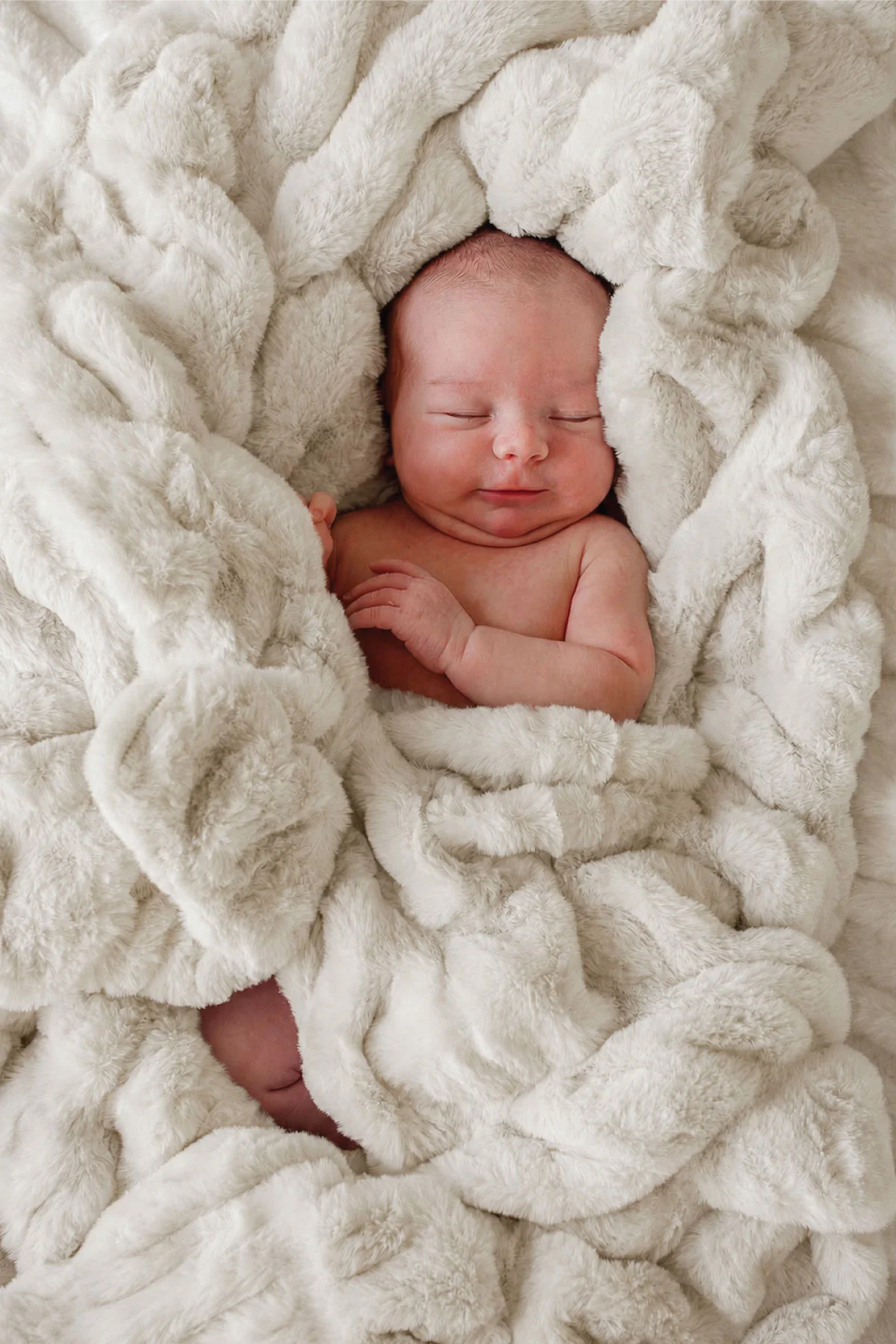 Double-Ruched Faux Fur Blankets - Image 22