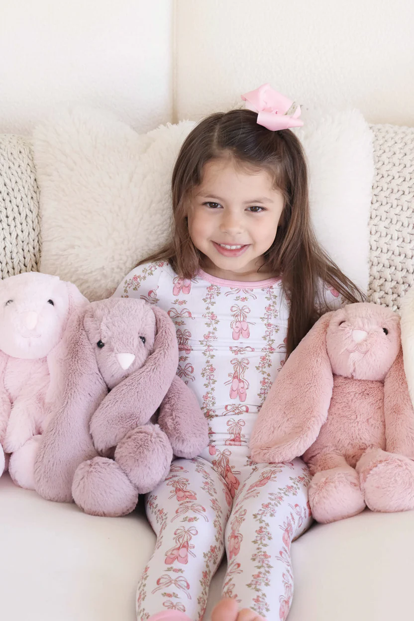 Large Cuddle Plush Friends | Honey Bunny - Image 16