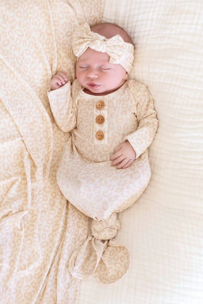 Lovely Leopard Bamboo Waffle Newborn Baby Knot Gown & Hat Set - Image 2